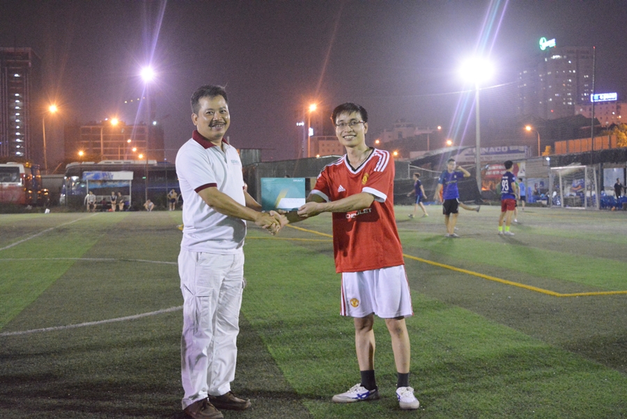 Thủ môn Kiên NN nhận danh hiệu Thủ môn xuất sắc