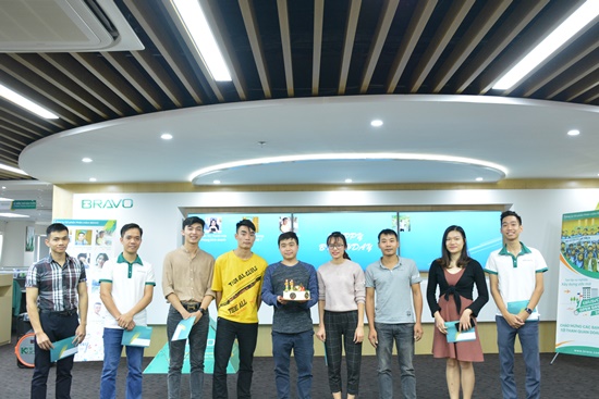 Tổ chức sinh nhật tháng 11 cho CBNV tại BRAVO HN