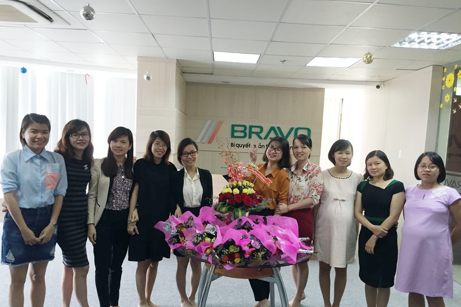 BRAVO-ĐN: Xinh tươi trong ngày 8-3