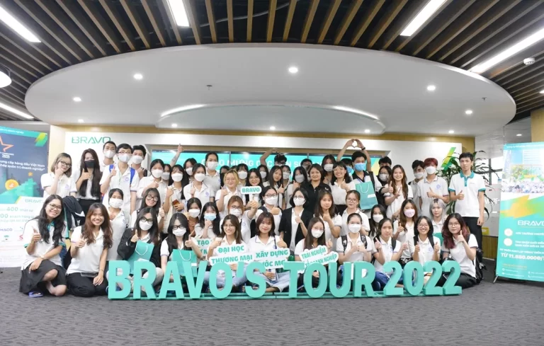 Chào mừng sinh viên ĐH Thương Mại đến tham quan doanh nghiệp