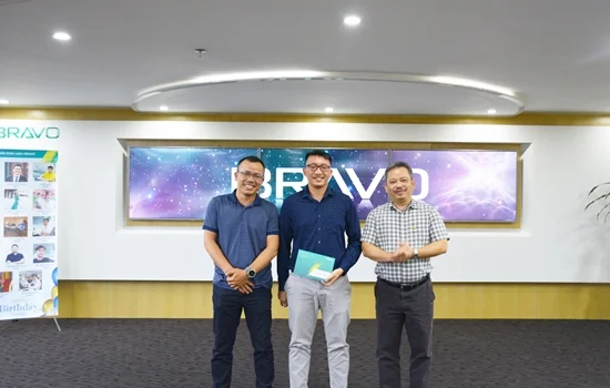 Cơn mưa thưởng “nóng” CBNV Kinh doanh và Triển khai tháng 5