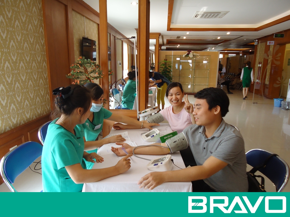 Khám bệnh “là chuyện nhỏ” – ai nấy vẫn cười tươi