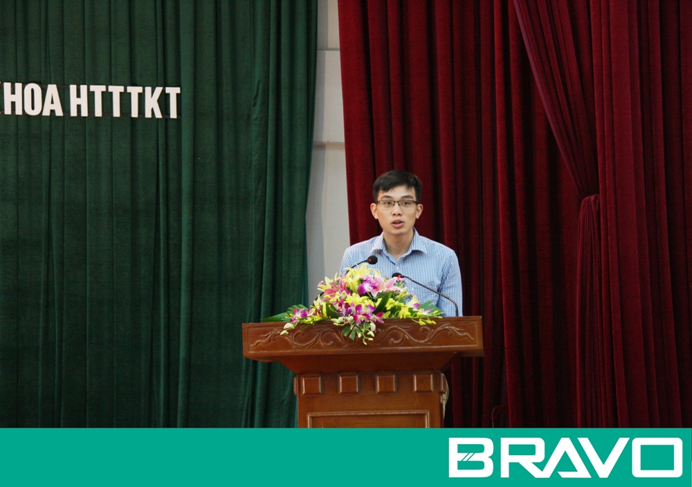 Anh Đinh Văn Hải đại diện cựu sinh viên đang làm việc tại BRAVO chia sẻ về học tập và công việc
