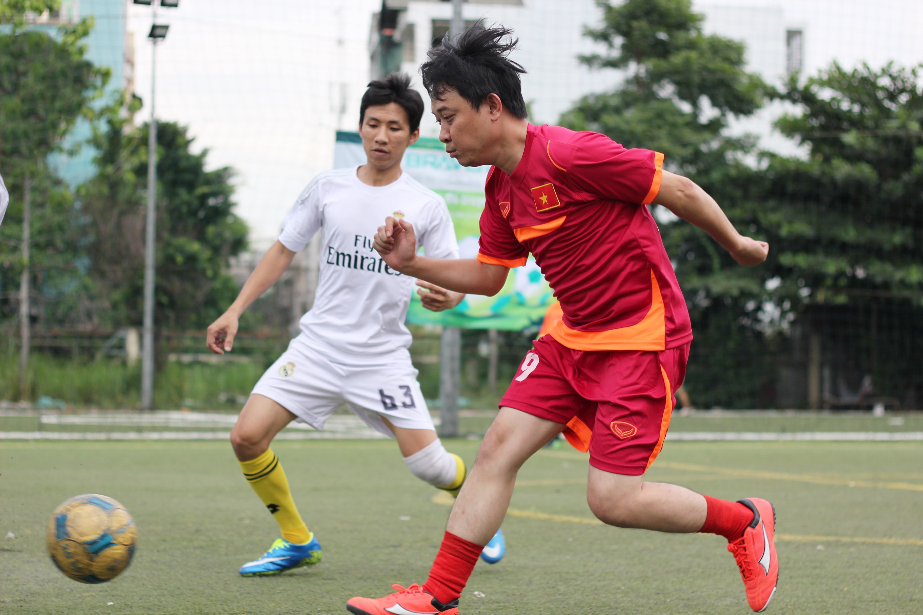 Hết mình vì “màu cờ sắc áo”