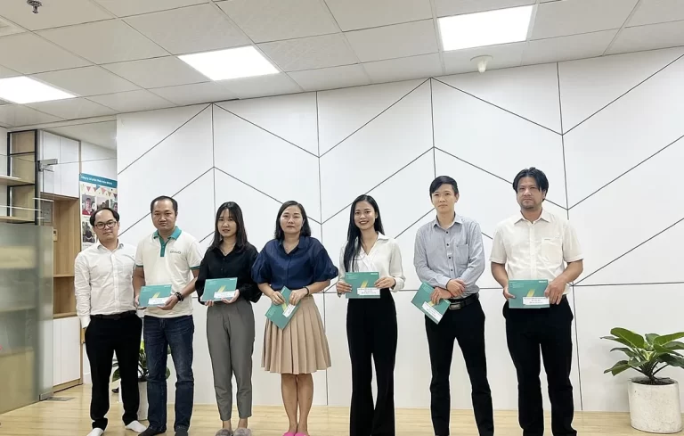 Khen thưởng quý II/2022, 6 tháng đầu năm và cơn mưa thưởng “nóng”