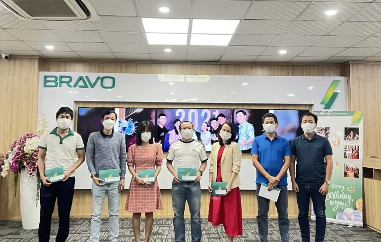 Trao Cúp NVXS tháng 1 và sinh nhật CBNV tháng 2