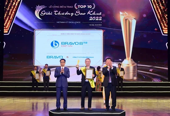 BRAVO nhận danh hiệu TOP 10 Sao Khuê