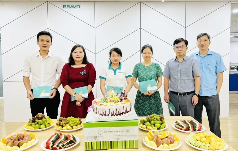 Sinh nhật CBNV tháng 11 và thưởng nóng nhân viên Triển khai