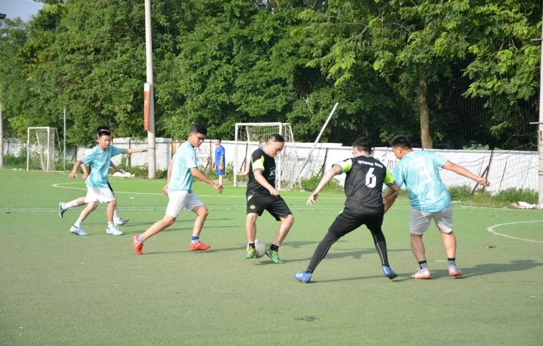 Sôi động không khí cổ vũ trong lượt trận thứ 4 BRAVO CUP HN 2022