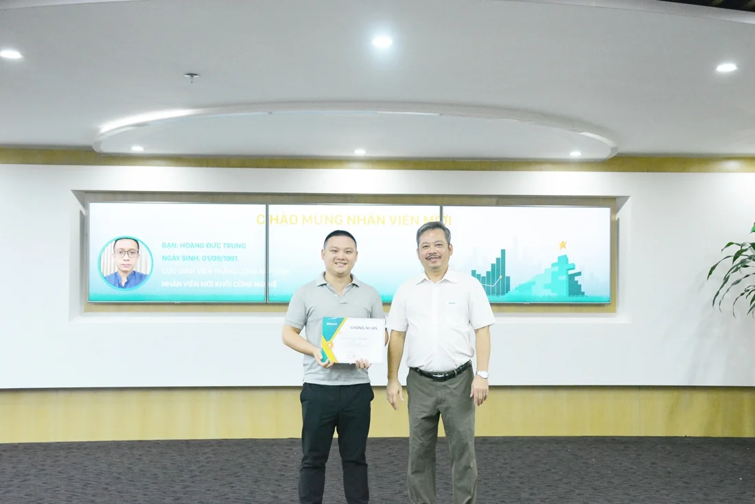 Thưởng nóng nhóm Kỹ thuật triển khai BRAVO ERP cho Công ty Nanofrance