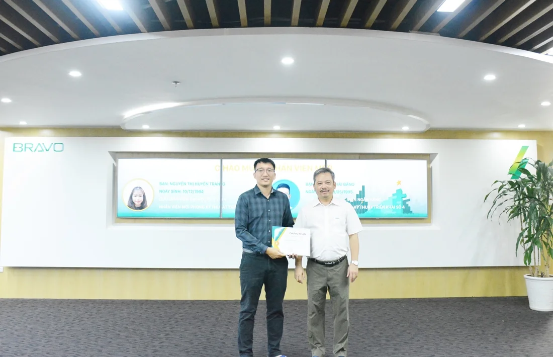 Thưởng nóng CBNV Kinh doanh ký thành công hợp đồng BRAVO ERP