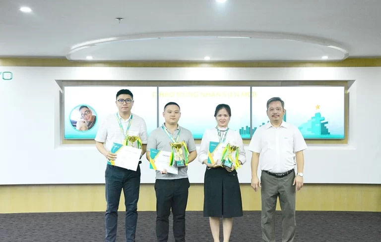 Trao cúp NVXS, giải PTSP tháng 10 và cơn mưa thưởng “nóng”