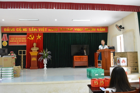 Đại diện đoàn thiện nguyện BRAVO, chị Đào Thị Ngọc Thanh đã có đôi lời chia sẻ