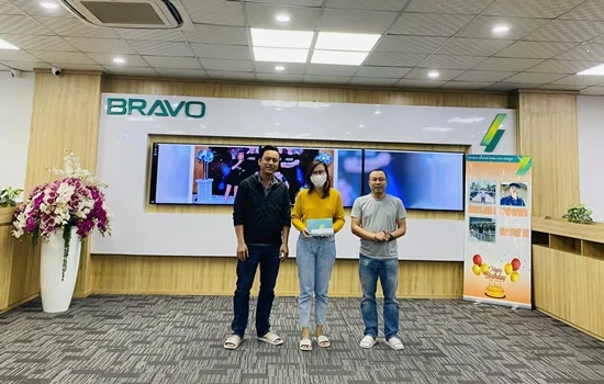 Vinh danh NVXS tháng 10 và cơn mưa “thưởng nóng” tại BRAVO Đà Nẵng