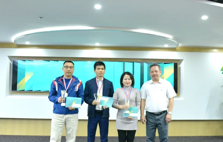 Vinh danh NVXS tháng 10 và danh sách "thưởng nóng" ấn tượng