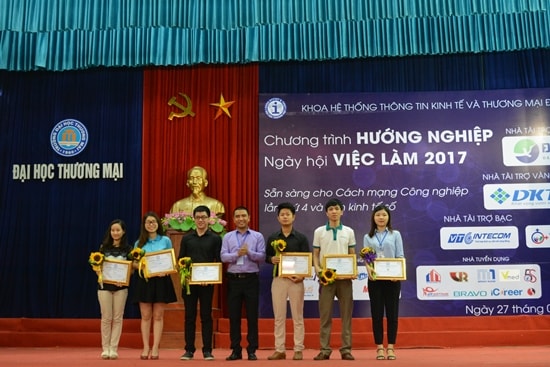 BRAVO đồng hành cùng sinh viên Thương mại trong Ngày hội việc làm 2017