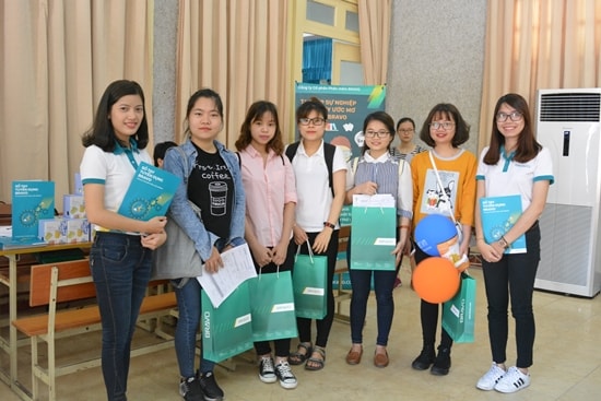 BRAVO đồng hành cùng sinh viên Thương mại trong Ngày hội việc làm 2017