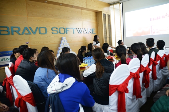 Chị Nguyễn Ngọc Quỳnh giới thiệu về BRAVO thông qua một clip ngắn