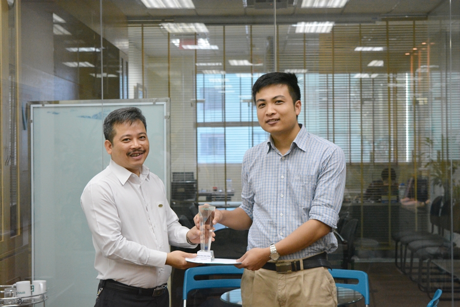 Khen thưởng cá nhân và tập thể xuất sắc tháng 3 