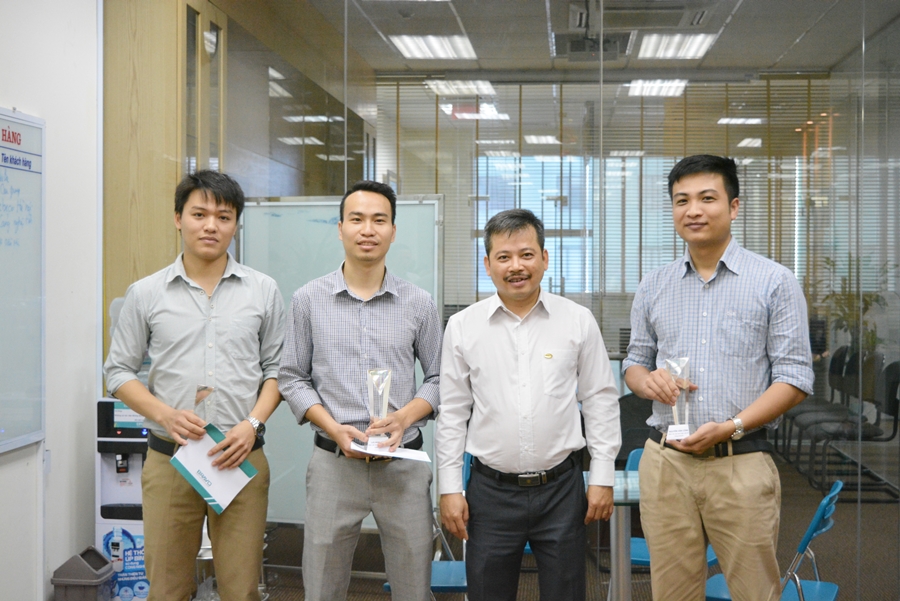 Khen thưởng cá nhân và tập thể xuất sắc tháng 3 