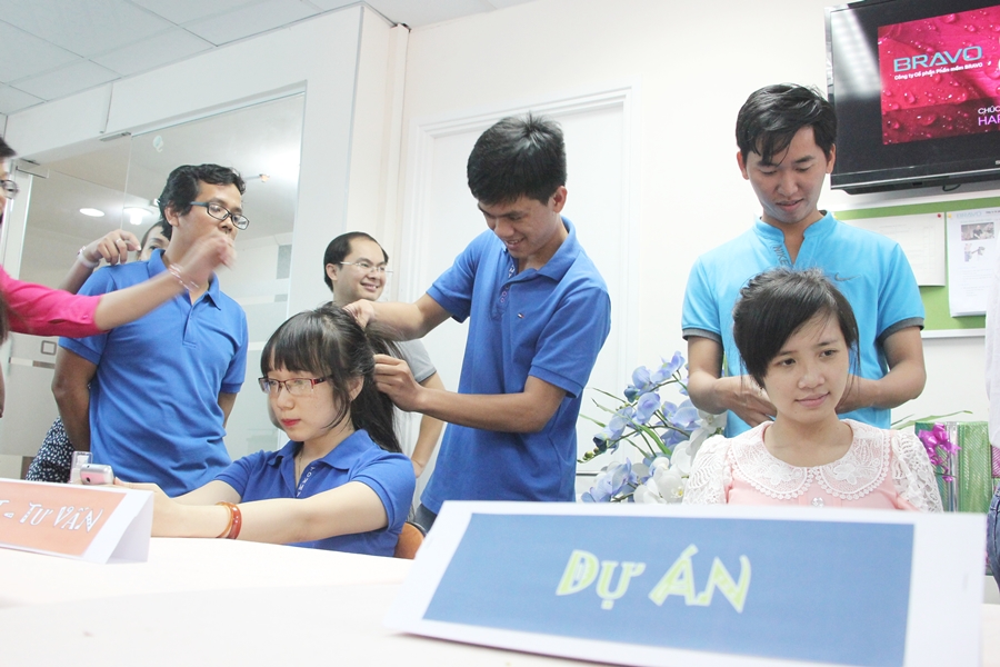 Như những nhà tạo mẫu chuyên nghiệp