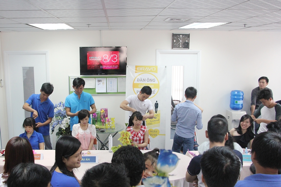 Bước vào phần thách thức hơn là Tạo mẫu tóc