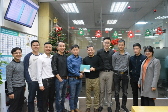 BRAVO-HN thưởng “nóng” CBNV Kinh doanh và Kỹ thuật xuất sắc Tháng 12