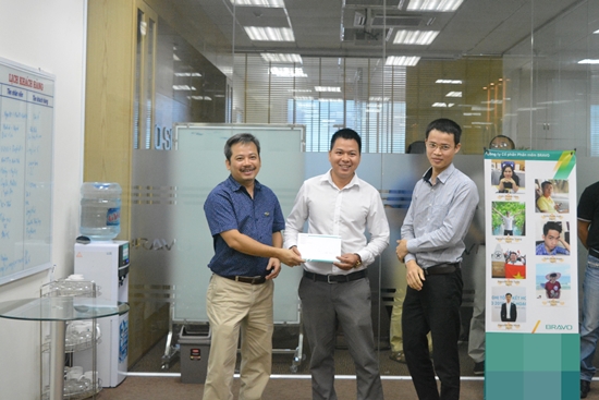 Thưởng “nóng” CBNV Kinh doanh xuất sắc tháng 8/2018 tại BRAVO Hà Nội