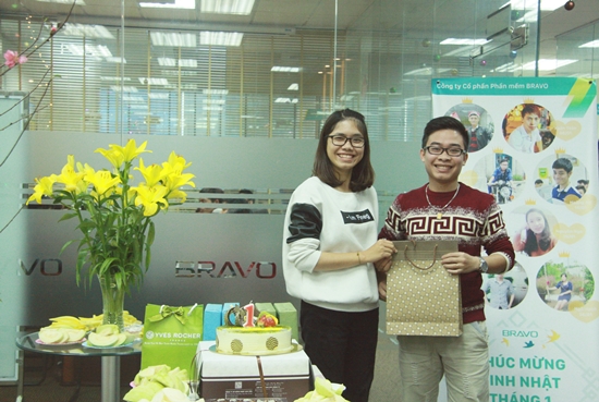 Bất ngờ với những món quà sinh nhật được trao