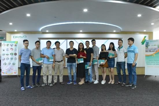 Tổ chức sinh nhật tháng 10 cho các thành viên tại BRAVO HN