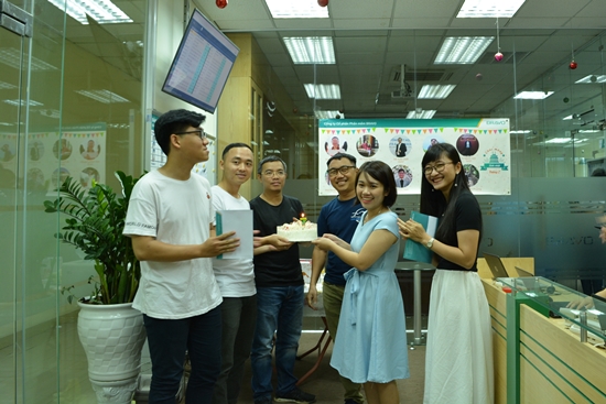 BRAVO HN chung vui trong bữa tiệc mừng sinh nhật CBNV