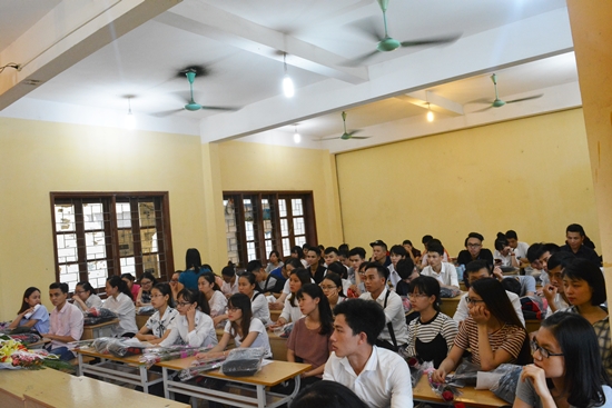 Các bạn sinh viên rất quan tâm tới chia sẻ từ phía doanh nghiệp