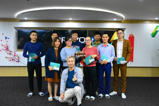 Tổ chức sinh nhật tháng 1 cho các thành viên tại BRAVO HN