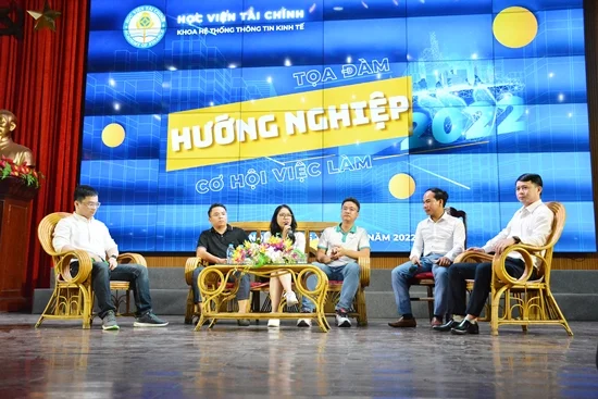 BRAVO giao lưu và giải đáp với sinh viên