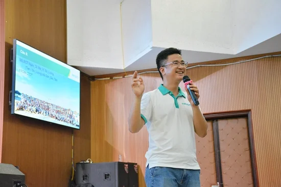 Tiết mục Minigame của BRAVO đem đến không khí sôi động cho hội trường