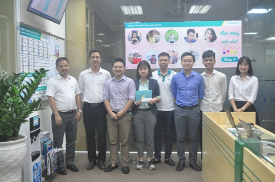 Khởi động tháng mới với “cơn mưa” khen thưởng tại BRAVO HN