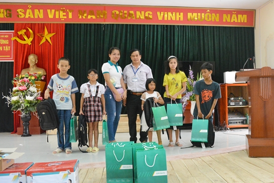 Ấm lòng với Trung Thu sẻ chia 2016 cùng BRAVO Hà Nội