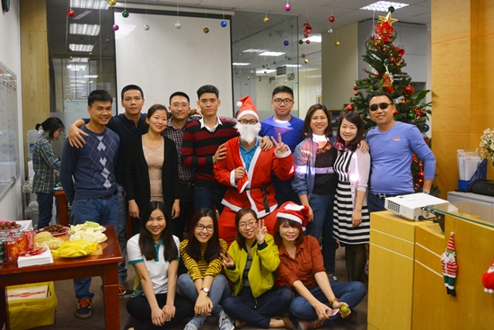 Tưng bừng không khí Giáng sinh cùng văn phòng BRAVO ba miền