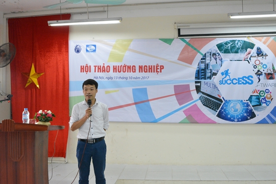 Thầy Lê Hữu Dũng – Phó chủ nhiệm Khoa 