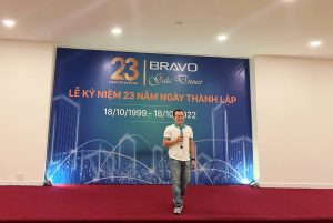 Anh Nguyễn Đức Sơn – Trưởng VPĐD BRAVO ĐN phát biểu khai mạc đêm Gala