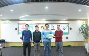 Biểu dương thành tích và trao thưởng nóng tới nhóm CBNV Kỹ thuật Triển khai số 3