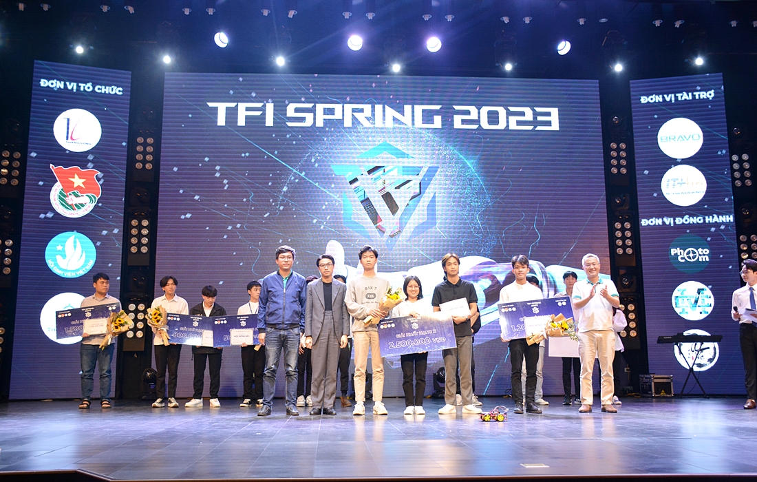 BRAVO trao giải cuộc thi lập trình TFI SPRING 2023