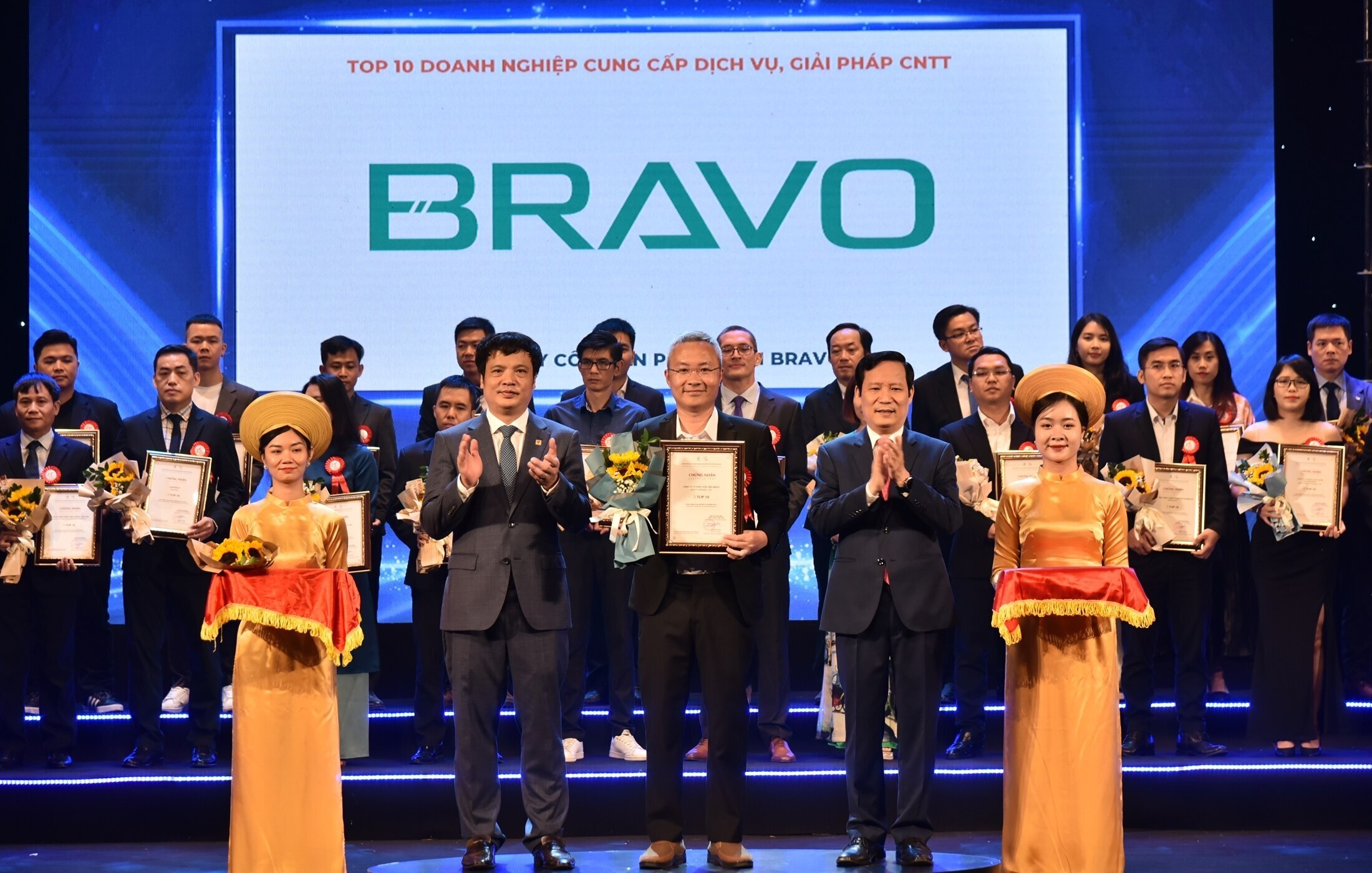 BRAVO ghi danh “TOP 10 Doanh nghiệp Công nghệ số xuất sắc Việt Nam 2023”
