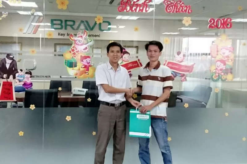 Tặng quà chúc mừng sinh nhật