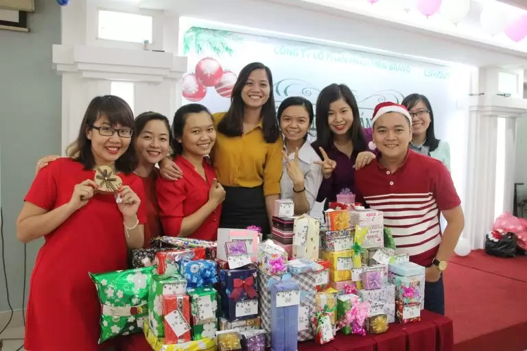 Dạo quanh không khí tiệc Noel BRAVO từ Nam ra Bắc