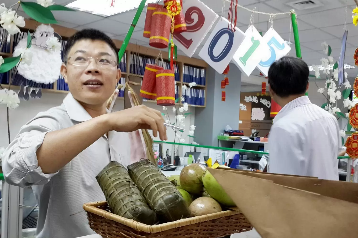 Ban giám khảo chấm điểm thi trang trí năm 2015