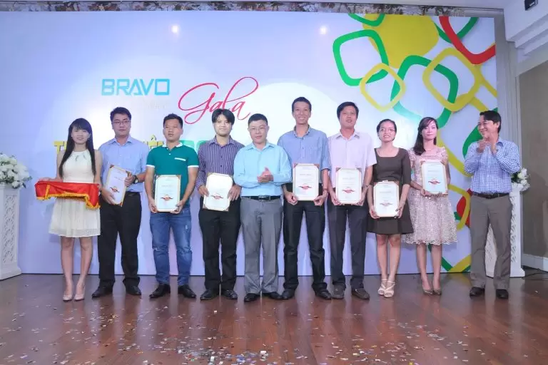 Tản mạn những ngày cuối năm cùng Kỹ thuật HCM