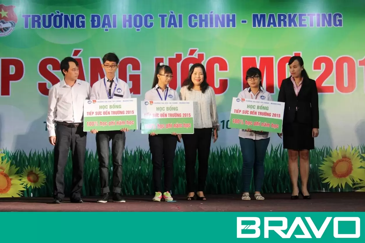Trao học bổng tại Đại học Tài chính – Marketing TP. HCM