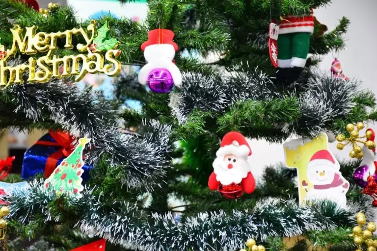 Rộn ràng không khí giáng sinh ấm áp tại văn phòng BRAVO