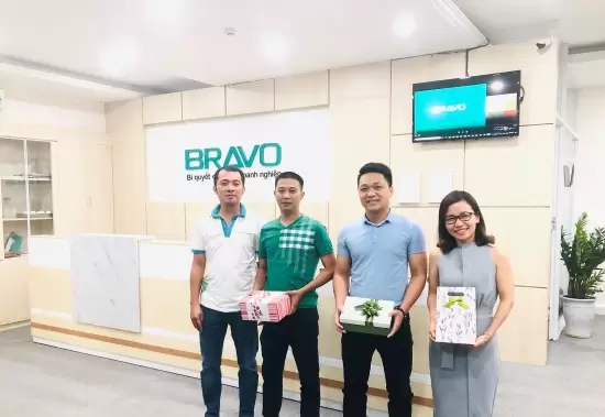 Sinh nhật tháng 4 và khen thưởng nội bộ cho CBNV tại BRAVO ĐN